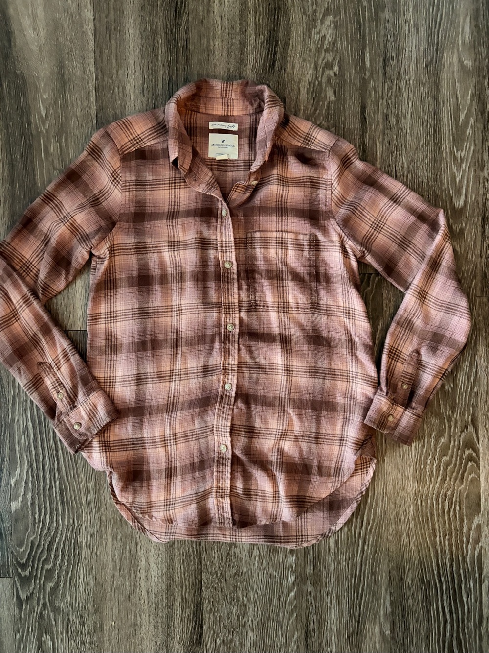 American Eagle Outfitters Men's Plaid Button-Down Shirt in Dusty Rose and Brown
